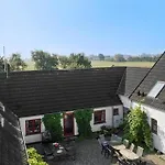 6318-stege-holtegardsvej-18-b * Stege