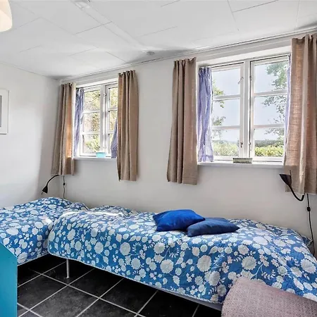 6318-stege-holtegardsvej-18-b *