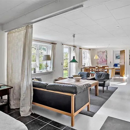 6318-stege-holtegardsvej-18-b *